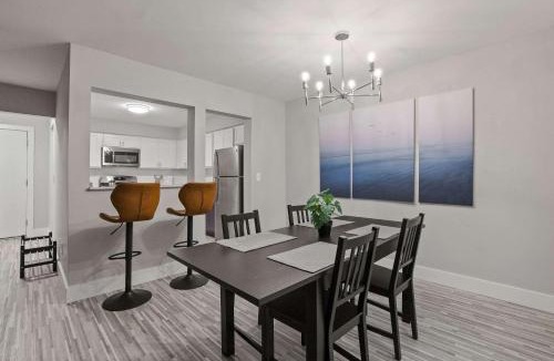 Rochester Apartment | The Ultimate Rochester Getaway Cozy & Inviting