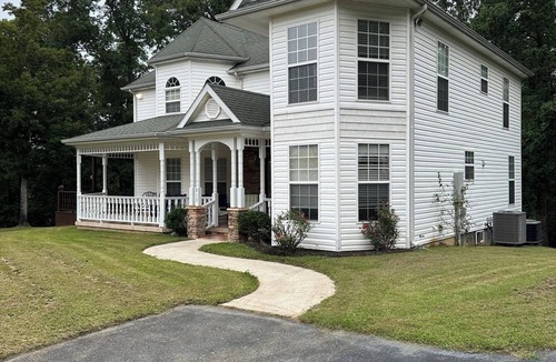 Monticello House | The Victorian @ Lake Cumberland - Beaver Creek, firepit, sleeps 18