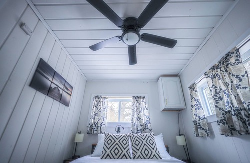 Port Austin Hotel | The Vintage Two at Lakeshore Pines is a cozy 2 bd/1ba unit with Beach Access!