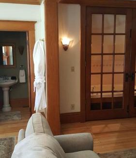 Sturgeon Bay Hotel | The Wanderlust Hotel