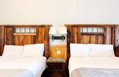 Minocqua Hotel | The Waters of Minocqua