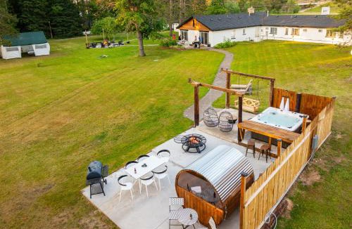 Grayling Hotel | The Windmoor Lodge