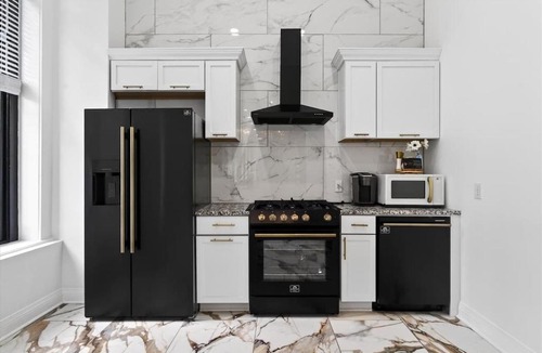 West Main Historic District Apartment | The Winston on Market Downtown Louisville Loft