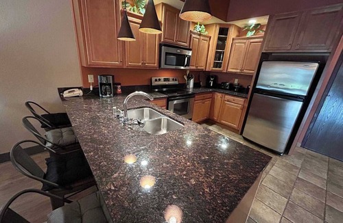 Wisconsin Dells Condo | The Wisco Oasis#1 1st Floor 3 Bedroom Chula Vista- Pet Friendly!