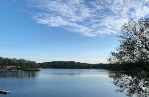 Newaygo Cottage | This cottage is a 2 bedroom(s), 1 bathrooms, located in Newaygo, MI.