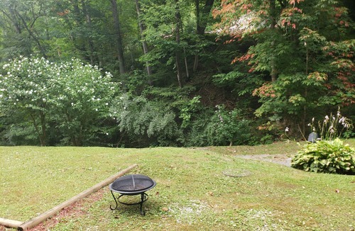 Shelby Gap Cabin | This secluded cabin is tucked away in the mountains. With a handicap access ramp