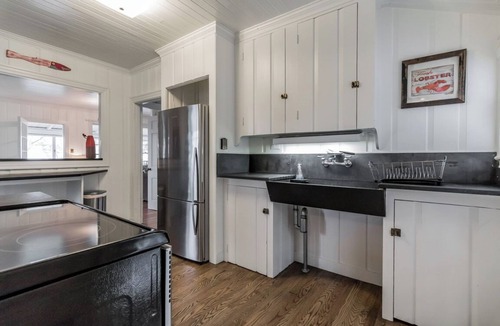 Southern Coast Cottage | This single-family cottage is on 100 ft. of oceanfront with stunning ocean views!