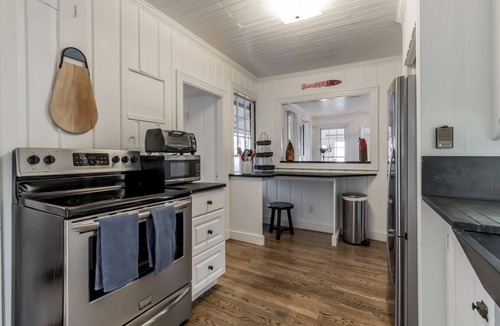 Southern Coast Cottage | This single-family cottage is on 100 ft. of oceanfront with stunning ocean views!