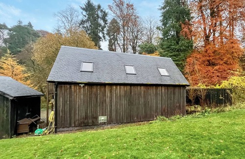 West Linton Cottage | This studio apartment is brilliant.