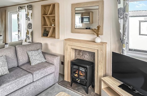 Witton-le-Wear House | This stunning holiday home with a double bedroom and en suite W.