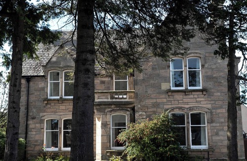 Elgin Cottage | This stunning Victorian property has just finished a full renovation.
