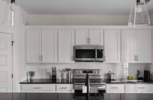 Lakewood House | This townhouse is a 3 bedroom(s), 2.5 bathrooms, located in Nashville, TN.