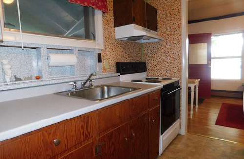 Oxford Cottage | Thompson Lake Cottage – Sandy Shore, Dock & Scenic Views