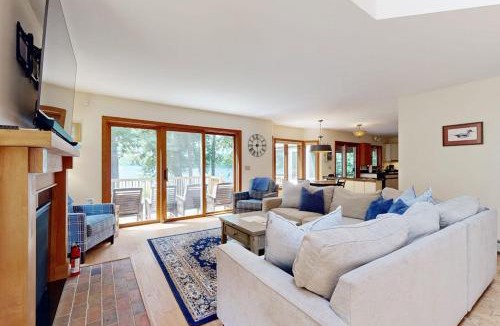 West Poland House | Thompson Lake Estate