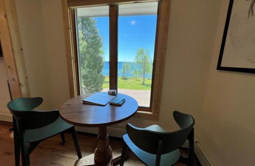Grand Marais Hotel | Thomsonite Inn on Lake Superior