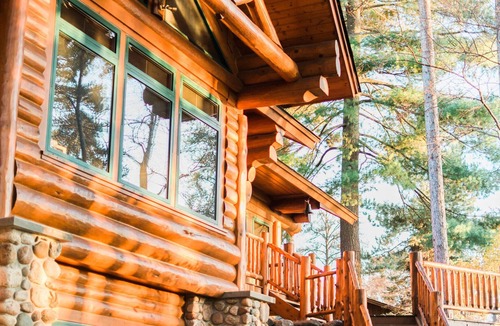 Pequot Lakes Cabin | Three Luxury Log Cabins On Private Peninsula On The Whitefish Chain of Lakes