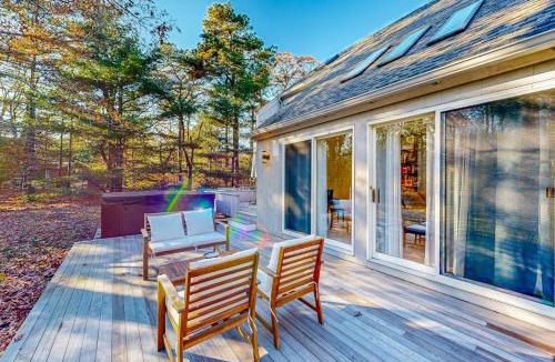 Lagoon Heights House | Tiffany's Treasure