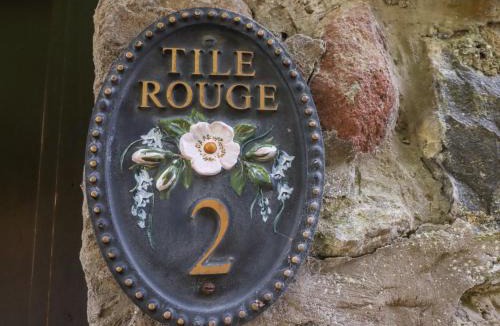 Akeld House | Tile Rouge