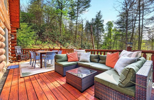 Saint Helens Cabin | Timbercrest Grove-RRG - Hot Tub - Fire pit