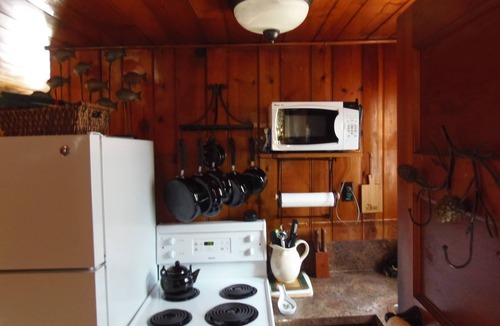 Ludington Cottage | To A Ludington Cottages. Parkview #6.