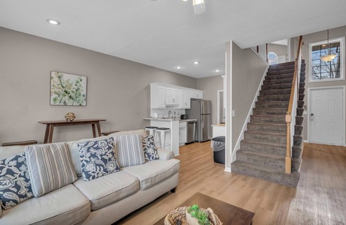 Waldron House | To Legends! 3BD with 2.5 Bath House!