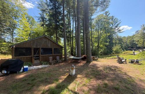 Bryant Pond House | Toms Cabin on Lake Christopher