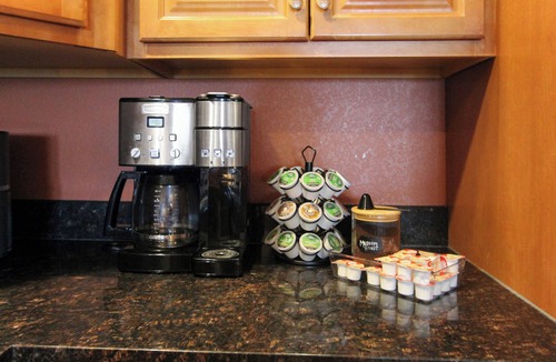 Wisconsin Dells Condo | Top-Floor Condo Overlooking the River – Pet Friendly!