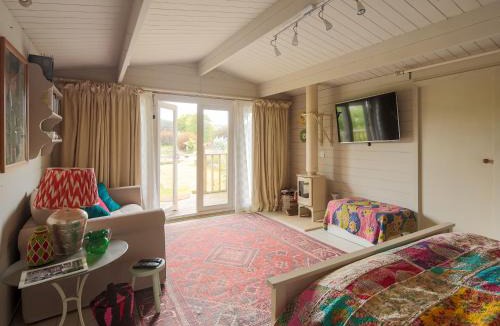 Chilworth House | Tor Hatch Cabin