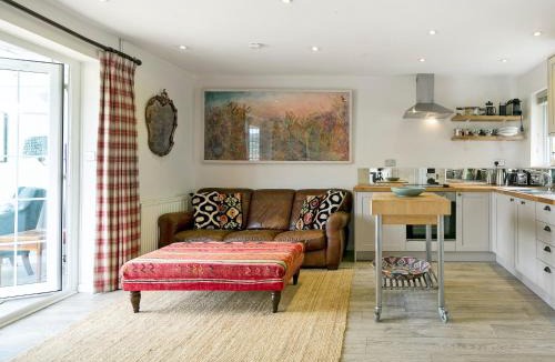 Chilworth House | Tor Hatch Cottage