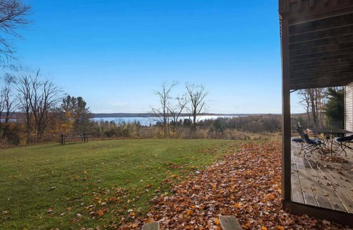 Kewadin Cottage | Torch Lake Vista A-ga-ming Golf Retreat 741