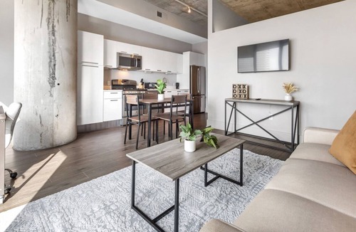 Downtown St. Louis Apartment | Towers 2103 I Luxury I Stunning Views!