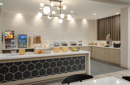Oakley Hotel | TownePlace Suites by Marriott Cincinnati Oakley