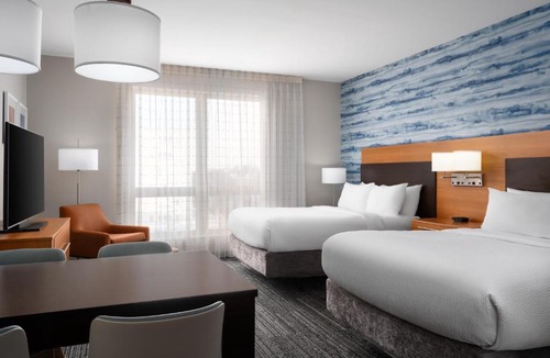 Champaign Hotel | TownePlace Suites by Marriott Champaign