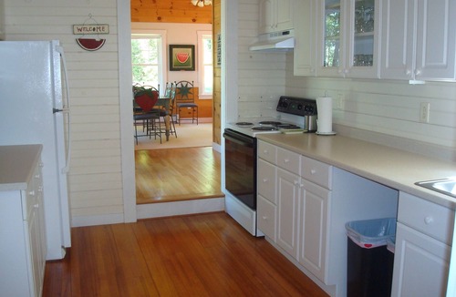 South Casco House | Traditional Maine cottage with ample privacy on beautiful Sebago Lake!