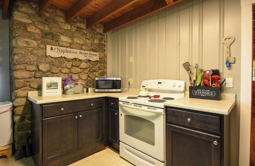 Naples House | Traditional Waterfront Maine Cottage on Long Lake with great swimming.