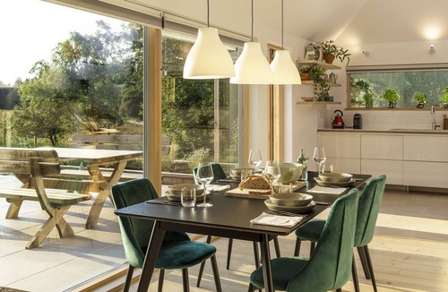 Alloa House | Traditional yet contemporary country cottage