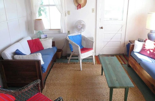 Truro Cabin | Tranquil 3-Bedroom Truro Cabin on Corn Hill – Steps to Bay, Stunning Views!