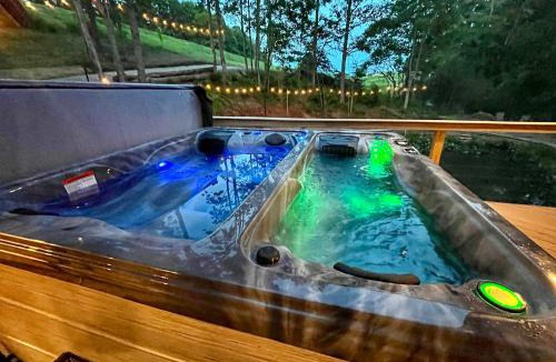 Denniston House | Tranquil Hideaway - Romantic Spa Retreat with Hot Tub and Sauna