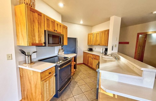 Lutsen Condo | Tranquil Hillside Lower 3BR Condo in Lutsen