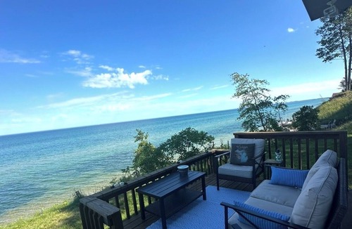 Mears House | Tranquil Lake Michigan 3-bedroom house perfect for a relaxing stay