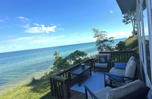 Mears House | Tranquil Lake Michigan 3-bedroom house perfect for a relaxing stay