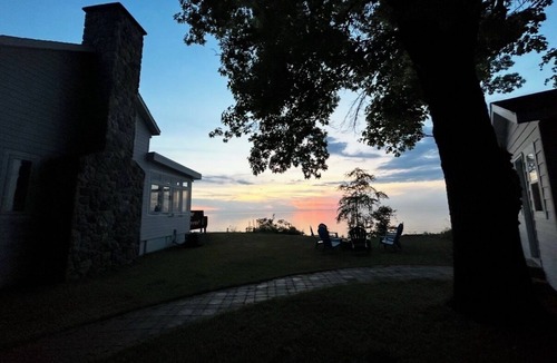 Mears House | Tranquil Lake Michigan 3-bedroom house perfect for a relaxing stay