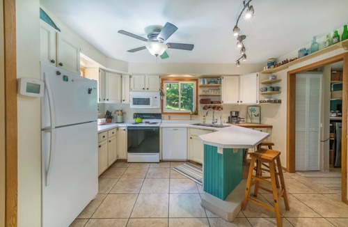Upper Peninsula Michigan House | Tranquil Retreat-Min to MQT, Gwinn-10 Acres Enjoy