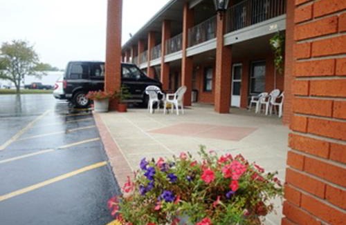 Frankfort Hotel | Travel Inn & Suites