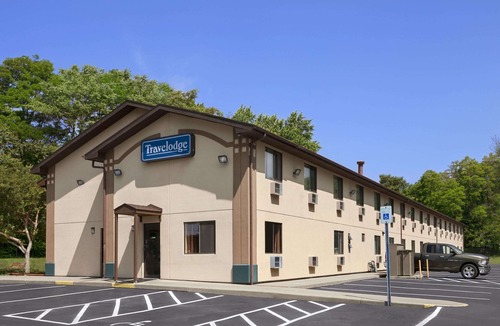 Muskegon Heights Hotel | Travelodge by Wyndham Muskegon