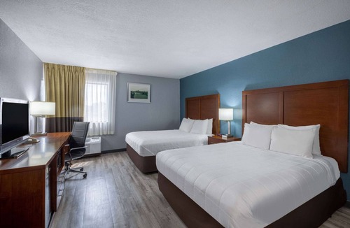 Brooklyn Center Hotel | Travelodge by Wyndham Brooklyn Center