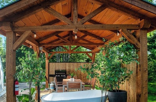 Williamsburg Apartment | Traverse City - Luxury on the Edge -13