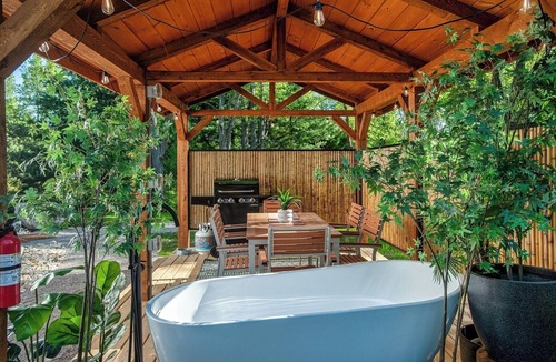 Williamsburg Apartment | Traverse City - Luxury on the Edge -13