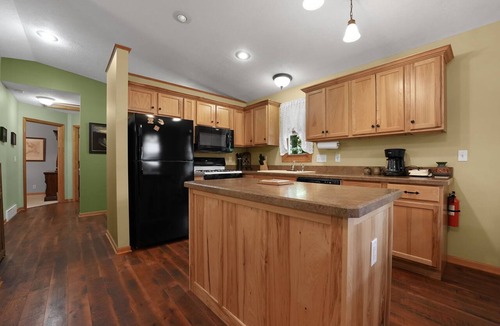 Suttons Bay House | Traverse City M-22 Cottage | Hot Tub, Beach Access