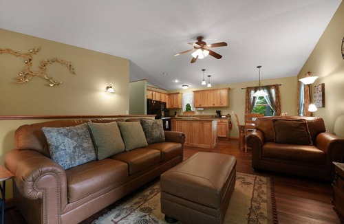 Suttons Bay House | Traverse City M-22 Cottage | Hot Tub, Beach Access